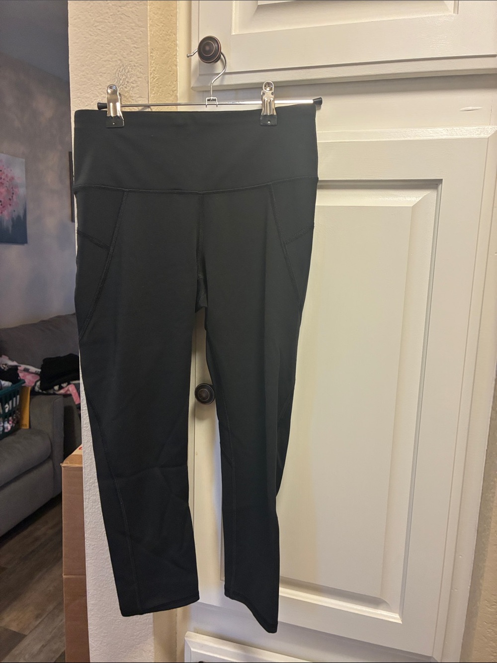 Athleta Black cropped athletic Leggings